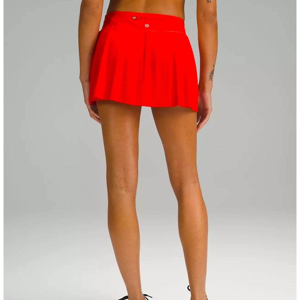 NWT Lululemon Pleat to Street Mid-Rise Skirt size 10 “Hot Heat”